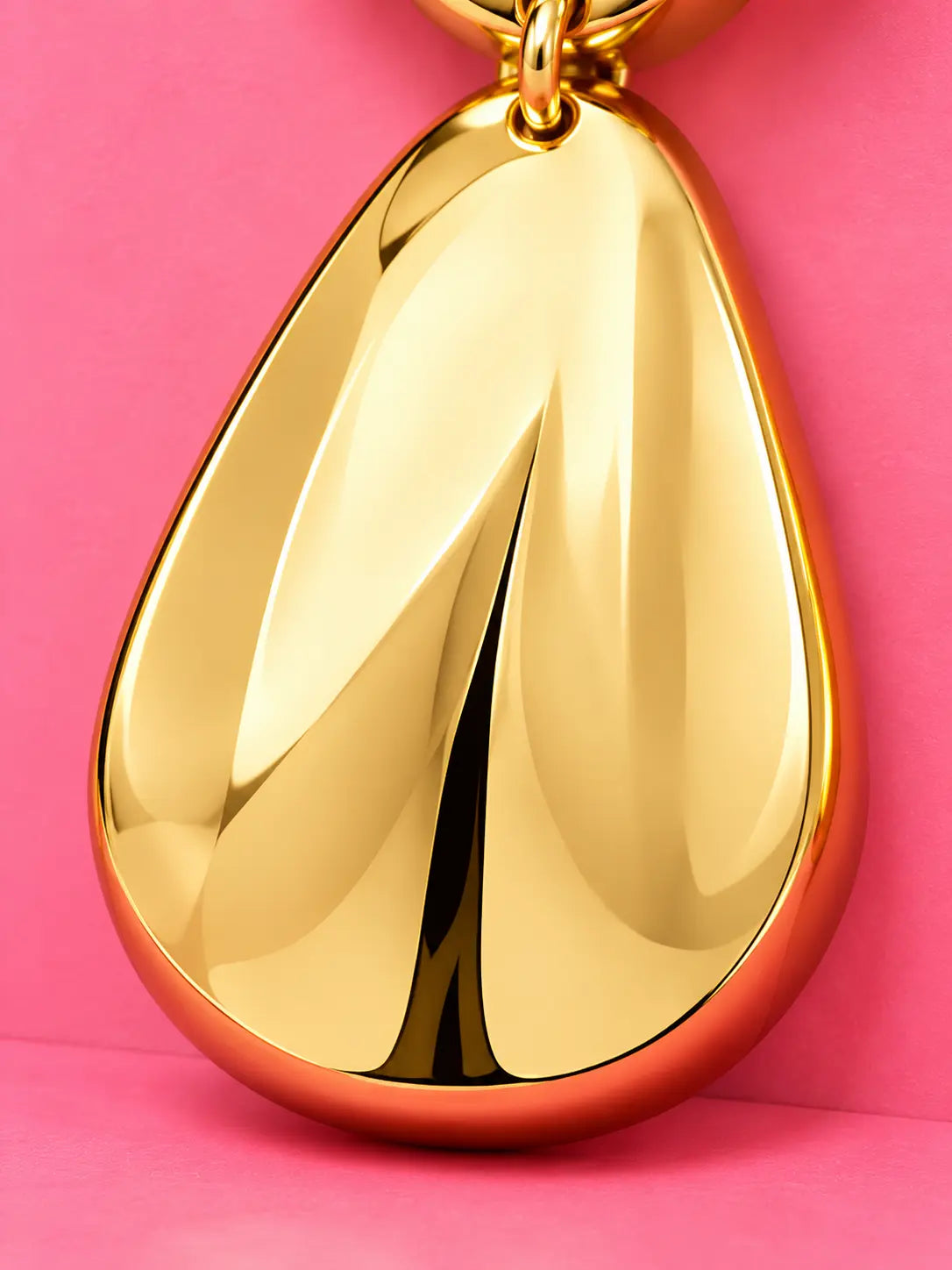 Chic Gold Drop Earrings